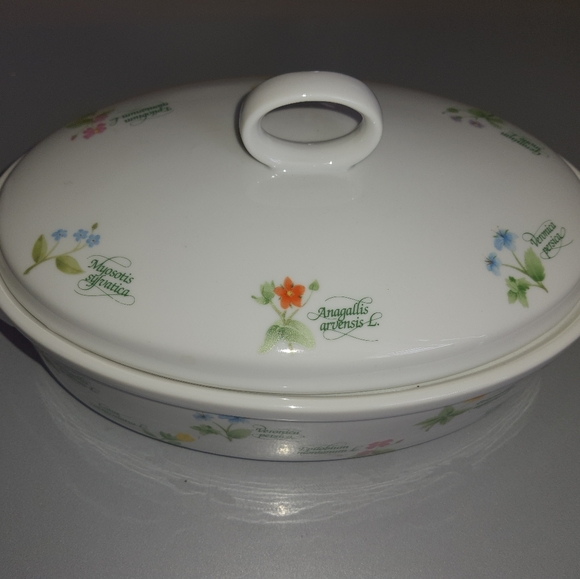 Anchor Hocking Ovenware - Picture 1 of 3